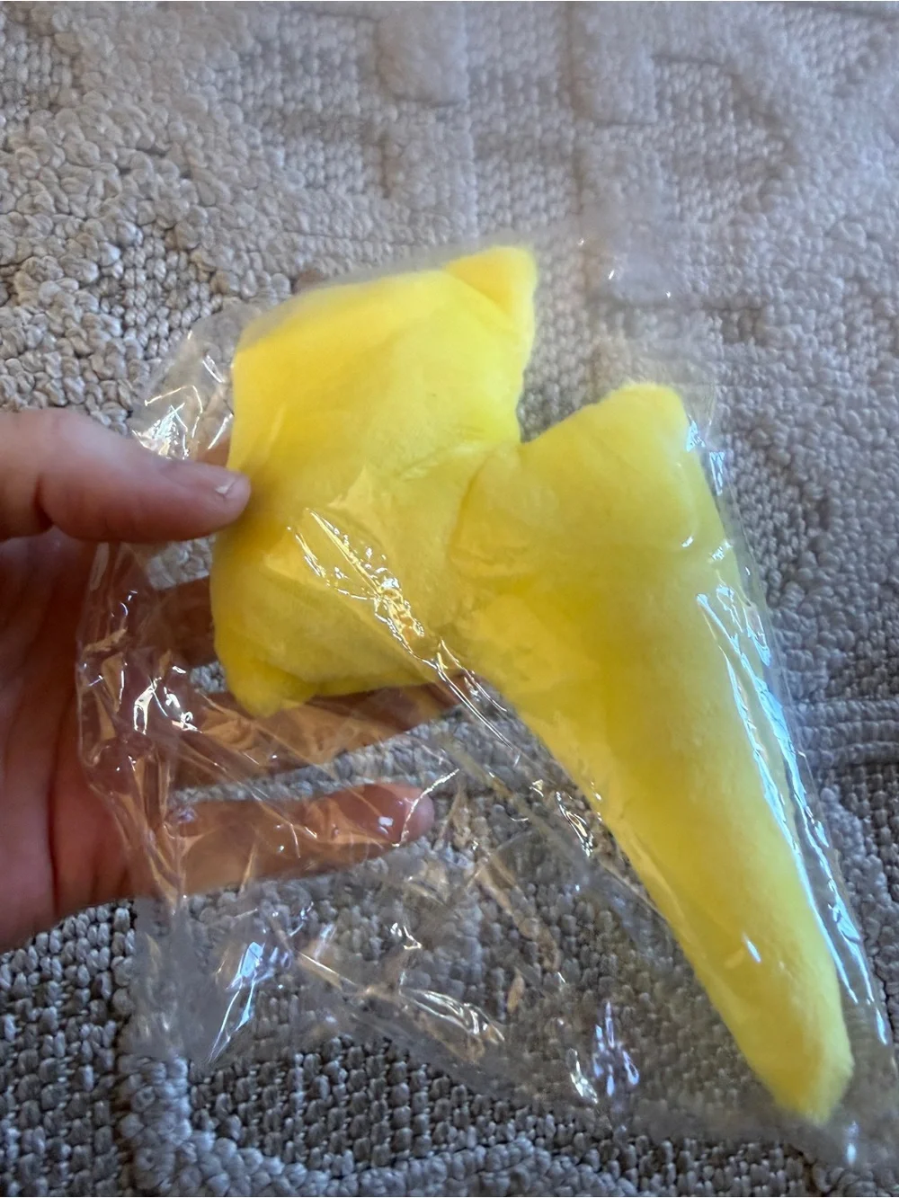 New small Bright Yellow Plush Star/Lightning Toy for kids or dog pet